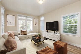 2510 Central in Alameda, CA - Building Photo - Building Photo