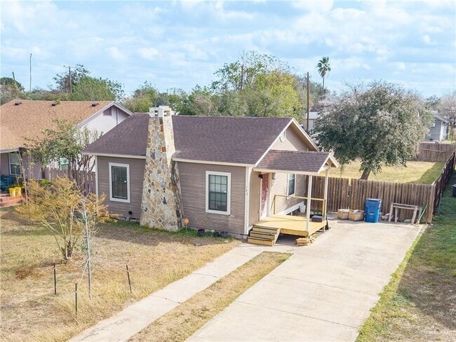 742 S Texas Ave in Mercedes, TX - Building Photo - Building Photo