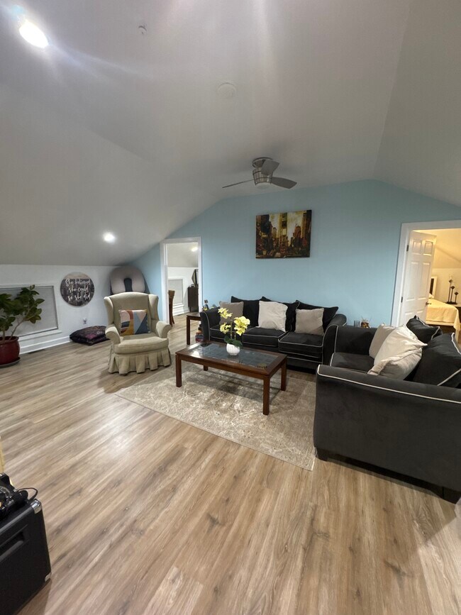 property at 10 Barclay Rd