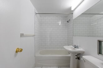 650 Parliament St in Toronto, ON - Building Photo - Building Photo