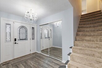 1126 Tiverton Ct in Schaumburg, IL - Building Photo - Building Photo