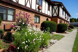 Alpine Village in Sussex, NJ - Foto de edificio - Building Photo