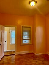 1135 Main St, Unit 1F in Brockton, MA - Foto de edificio - Building Photo