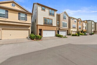 3334 Clearview Villa Way in Houston, TX - Building Photo - Building Photo