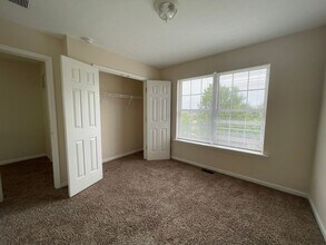 284 April Way-Unit -286 April way in Winchester, KY - Building Photo - Building Photo