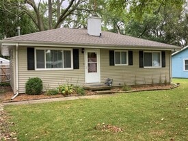 1807 Meadow Dr in Champaign, IL - Building Photo