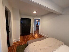 16 Apthorp Ave in Newport, RI - Building Photo - Building Photo