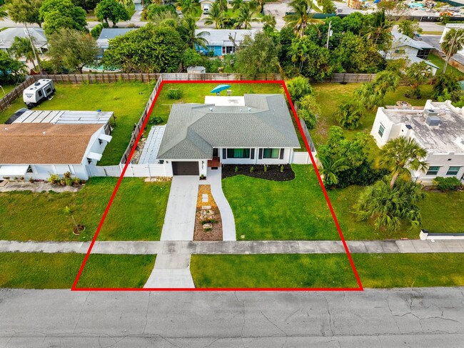 property at 121 Bayberry Dr