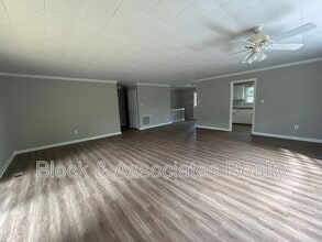 735 W Mountain St in Kernersville, NC - Building Photo - Building Photo