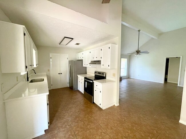 526 Olympic Dr in Flowood, MS - Building Photo - Building Photo