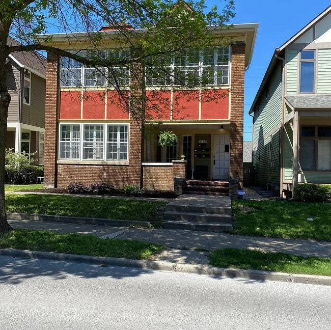 2128 N Pennsylvania St in Indianapolis, IN - Building Photo - Building Photo