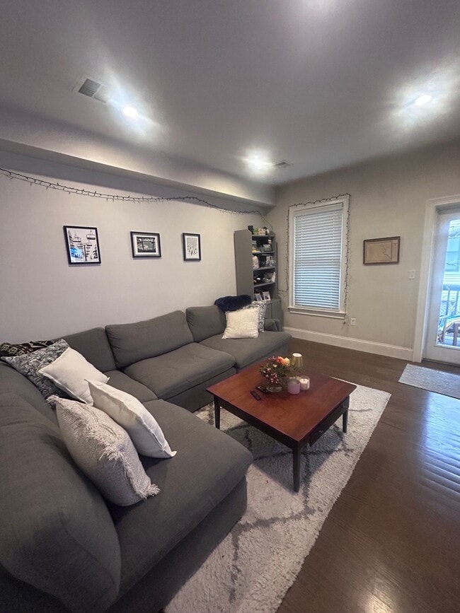 71 Webster St, Unit #2 in Boston, MA - Building Photo - Building Photo