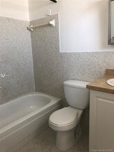 1720 Cleveland St-Unit -204E in Hollywood, FL - Building Photo - Building Photo