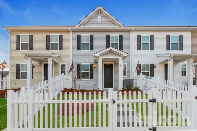 property at 18 Beautyberry St