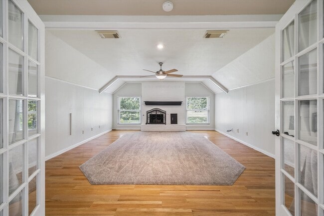 property at 1711 Chestnut Ridge Rd