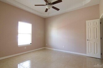 15 Regal Dr in Edinburg, TX - Building Photo - Building Photo