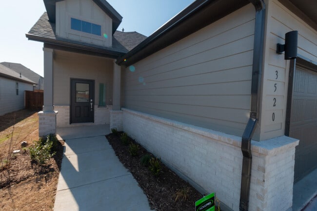 3520 Palo Duro Dr in Farmersville, TX - Building Photo - Building Photo