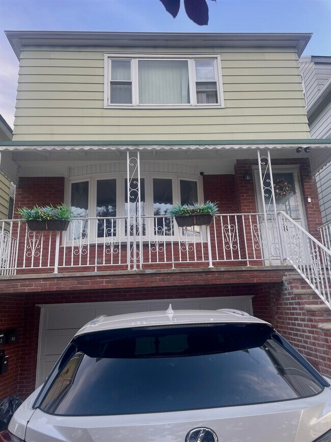 property at 78 W 54th St