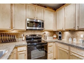 121 McGregor Cir in Erie, CO - Building Photo - Building Photo
