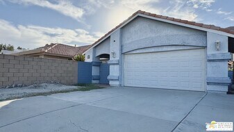 51905 Avenida Rubio in La Quinta, CA - Building Photo