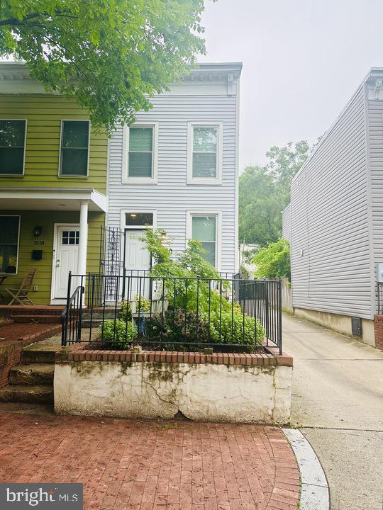 property at 1520 Constitution Ave NE