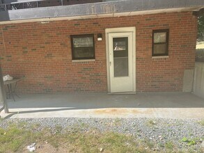 270 Grove St in Newton, MA - Building Photo - Building Photo