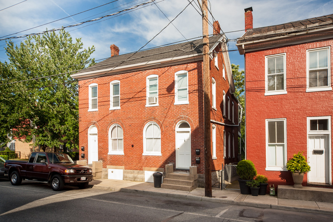 138-140 N Mulberry St in Hagerstown, MD - Building Photo