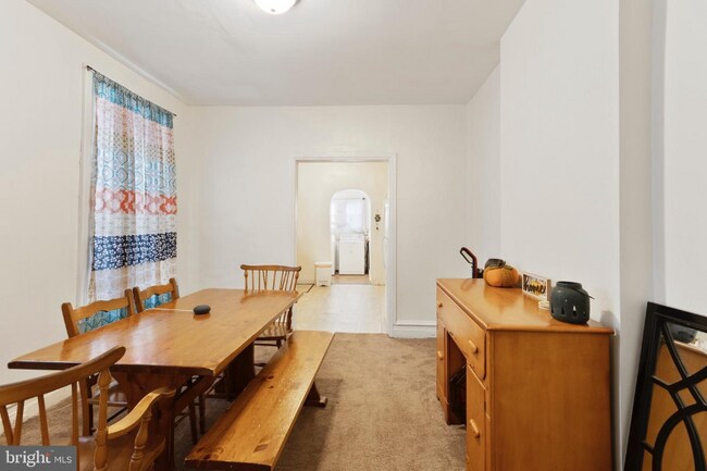 2039 N Gratz St in Philadelphia, PA - Building Photo - Building Photo