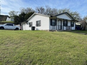 718 Michelle Dr in Copperas Cove, TX - Building Photo - Building Photo