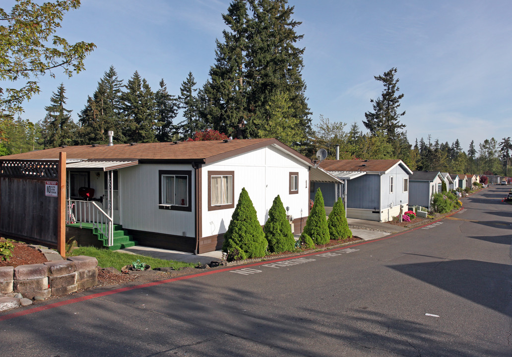 Soos Creek Mobile Estates in Kent, WA - Building Photo