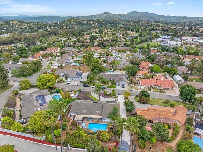 620 Lacrosse Pl in Escondido, CA - Building Photo - Building Photo