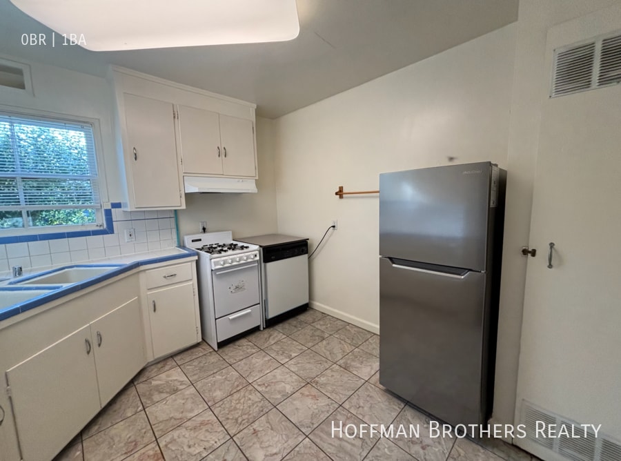 1148 Hearst Ave in Berkeley, CA - Building Photo