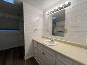 1803 SE Salem Ave in Albany, OR - Building Photo - Building Photo