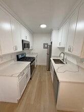 1852 N Wilton Pl in Los Angeles, CA - Building Photo - Building Photo