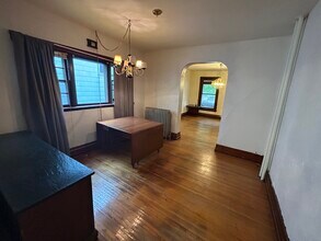 24 Briggs Ave, Unit 1 in Buffalo, NY - Building Photo - Building Photo