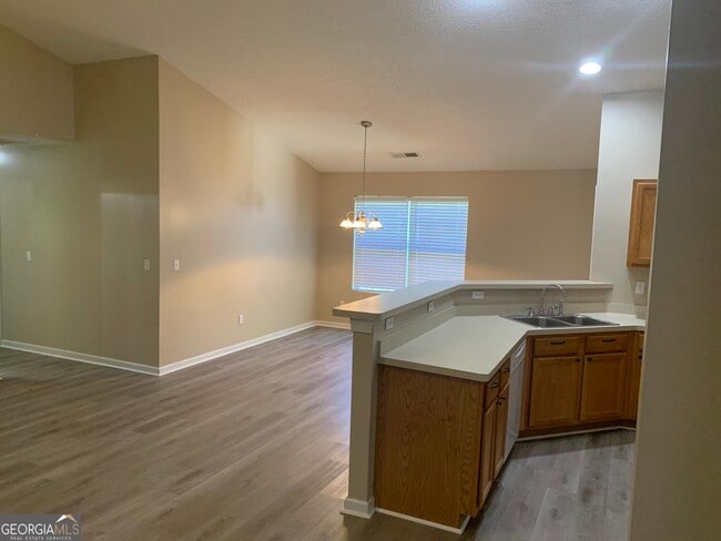 77 Clark St in Newnan, GA - Building Photo - Building Photo