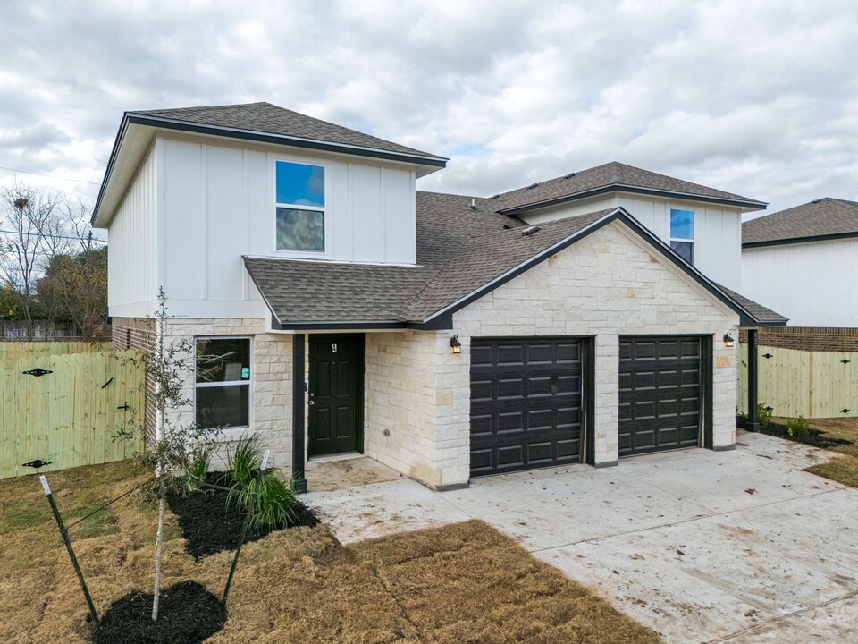 807 White Mdw in Killeen, TX - Building Photo