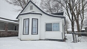 2209 Central Ave in Anderson, IN - Building Photo