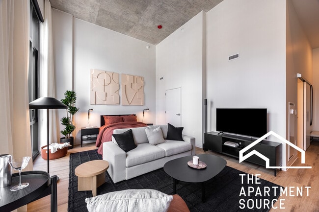 property at 633 S LaSalle St