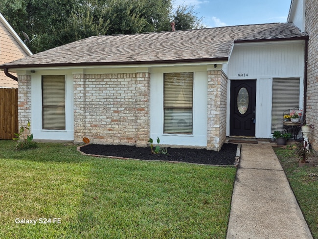 9814 Sageroyal Ln in Houston, TX - Building Photo - Building Photo