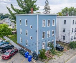 305 Bartlett St, Unit #3 (3rd Floor) in Manchester, NH - Building Photo