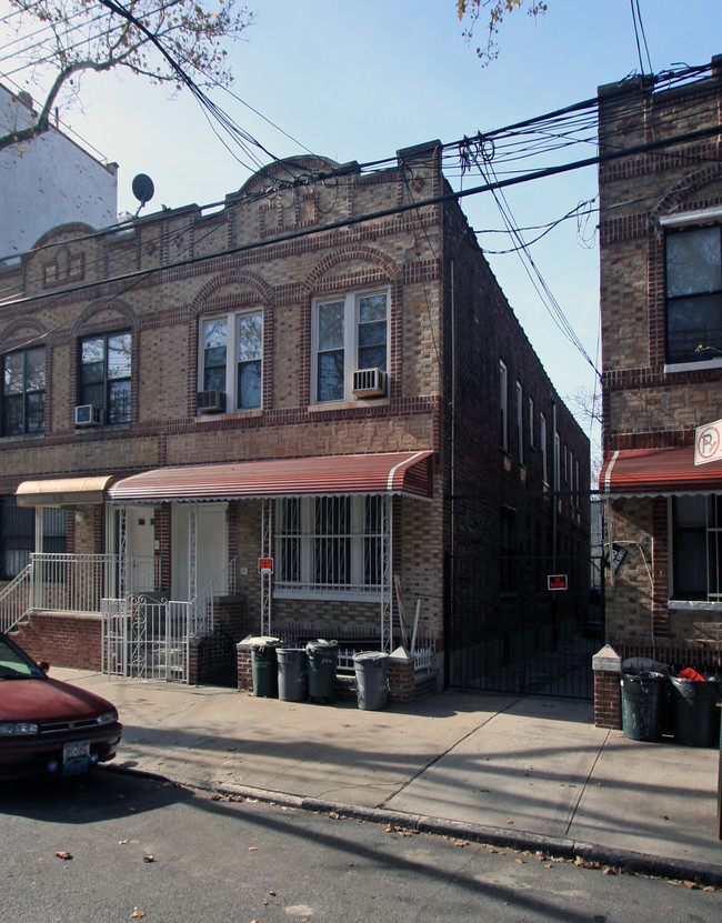 594 Bradford St in Brooklyn, NY - Building Photo - Building Photo