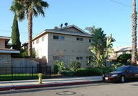 Casa Grande Apartments in Anaheim, CA - Foto de edificio - Building Photo