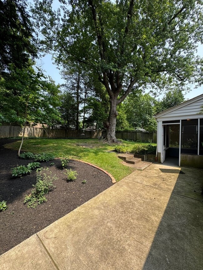 property at 307 Dale Dr
