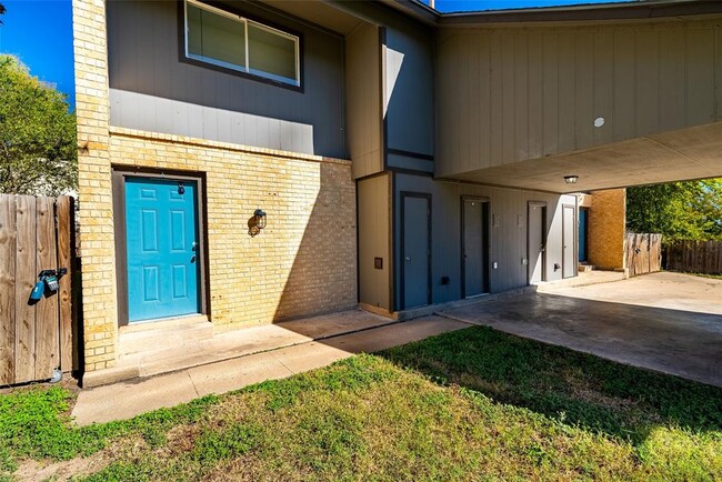 5000 Teri Rd in Austin, TX - Building Photo - Building Photo