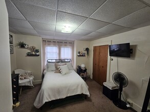 125 Lorentz St, Unit B in Morgantown, WV - Building Photo - Building Photo