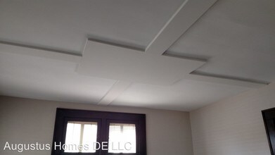 120 S West St in Royal Oak, MI - Building Photo - Building Photo