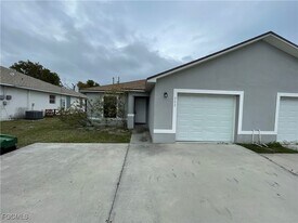 903 Andalusia Blvd in Cape Coral, FL - Building Photo