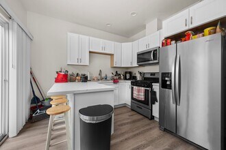 5394 Redding Rd in San Diego, CA - Building Photo - Building Photo