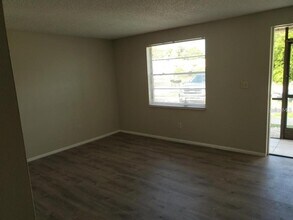 6956 Brandywine Dr in Englewood, FL - Building Photo - Building Photo